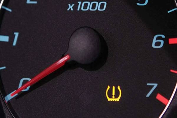 胎压出现bar一定是因为胎压过低吗